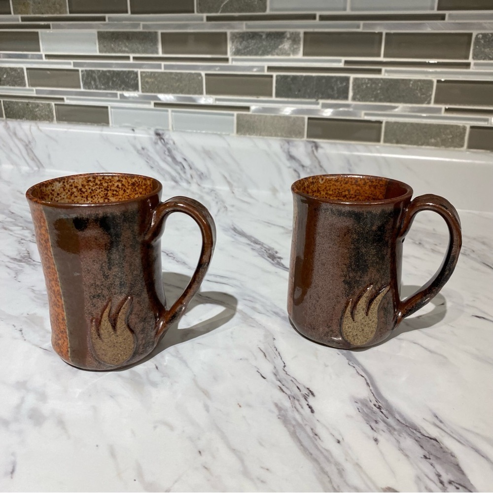Vintage Pottery Mug set signed speckled flame detail